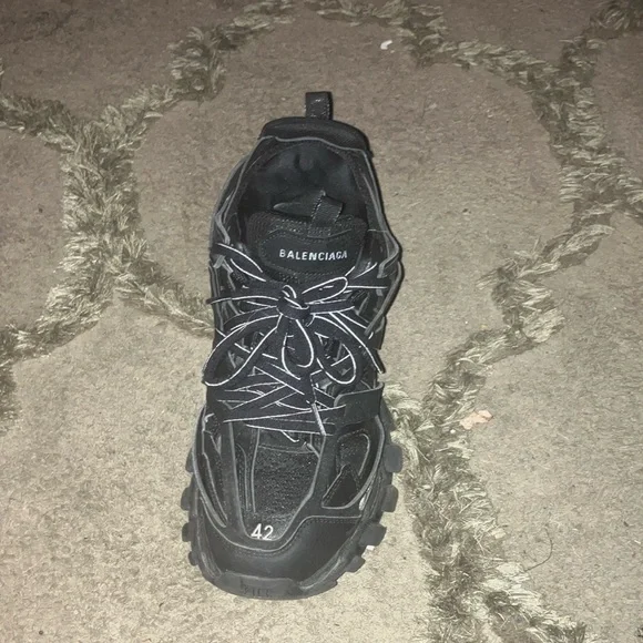 Balenciaga | Shoes | Balenciaga Black Athletic Shoes With  display picture 1